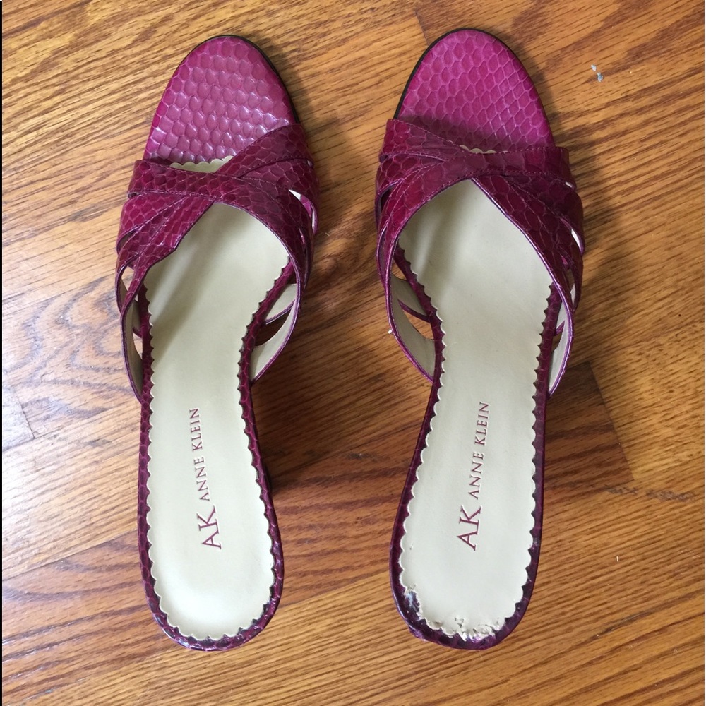 Anne Klein pink wedge heels